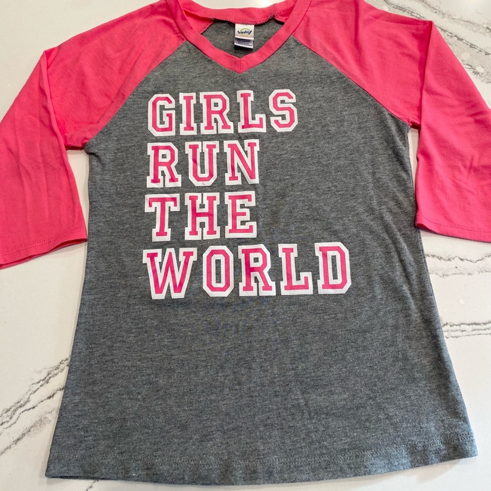 Kavio! Girls Run The World Top Size Small